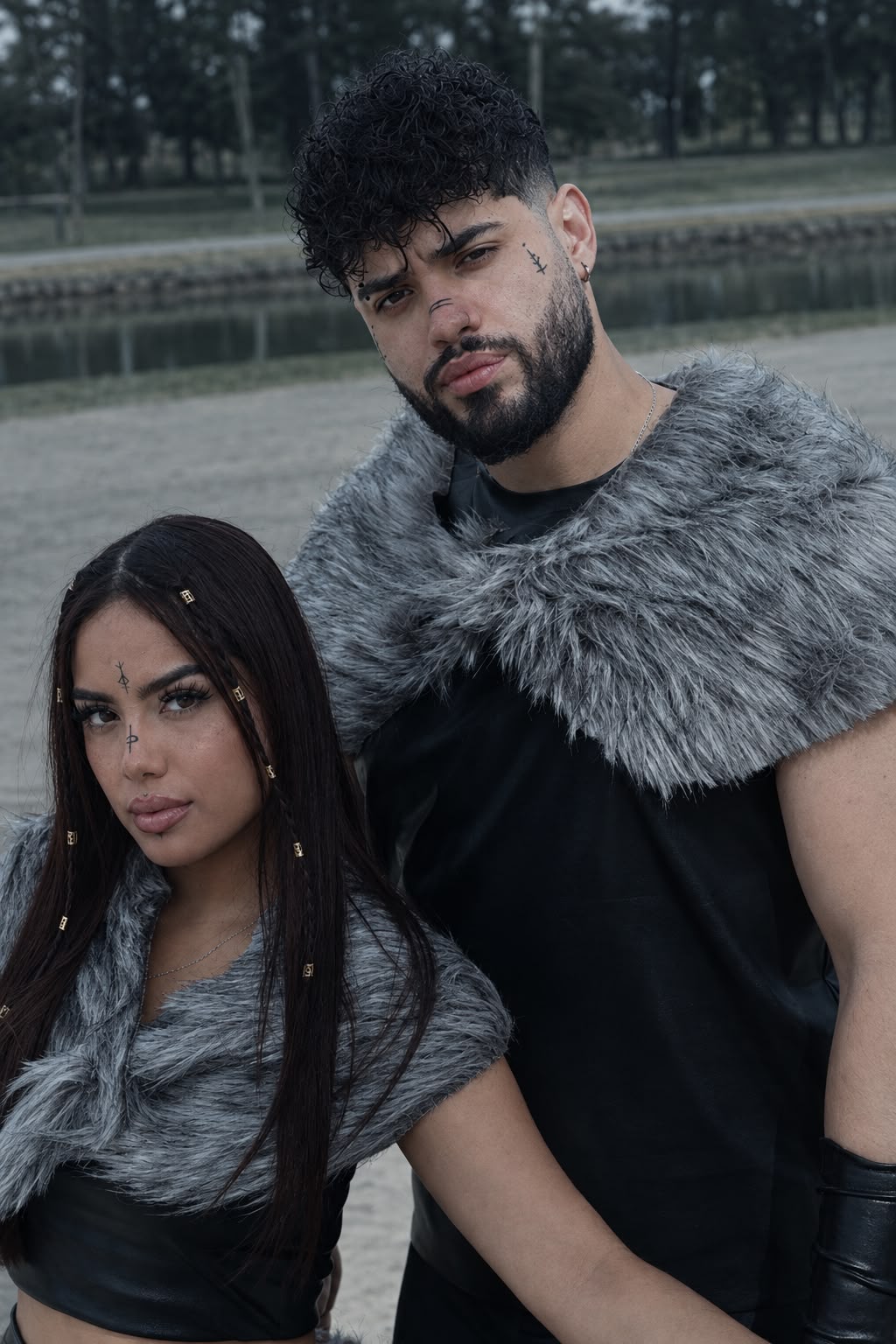 Disfraz Vikingo Caballero gris